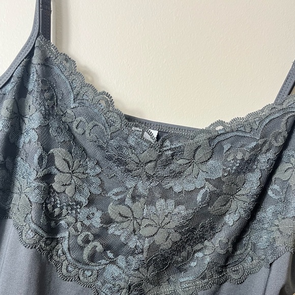 Studio Y Chocolate Brown Lace Trim Cami Tank Top Size Medium Y2K Party Layer - Picture 3 of 7